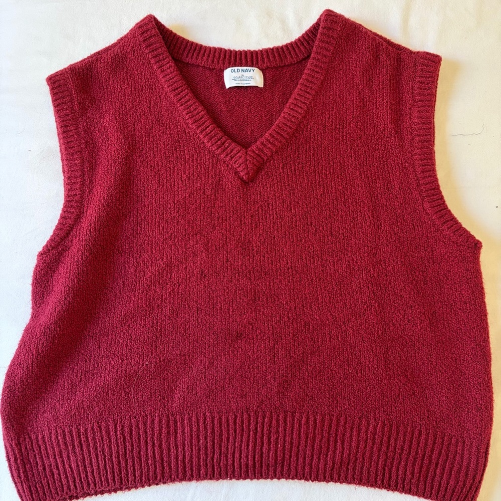 Old Navy Women's Cranberry V-Neck Sweater Vest